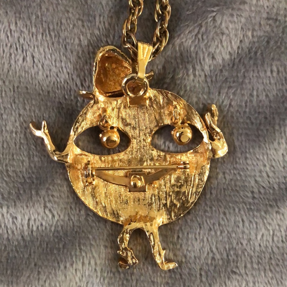 Vintage cowboy smiley face pendant. Converts to pin. Gold tone. Wear on chain. - Picture 3 of 5